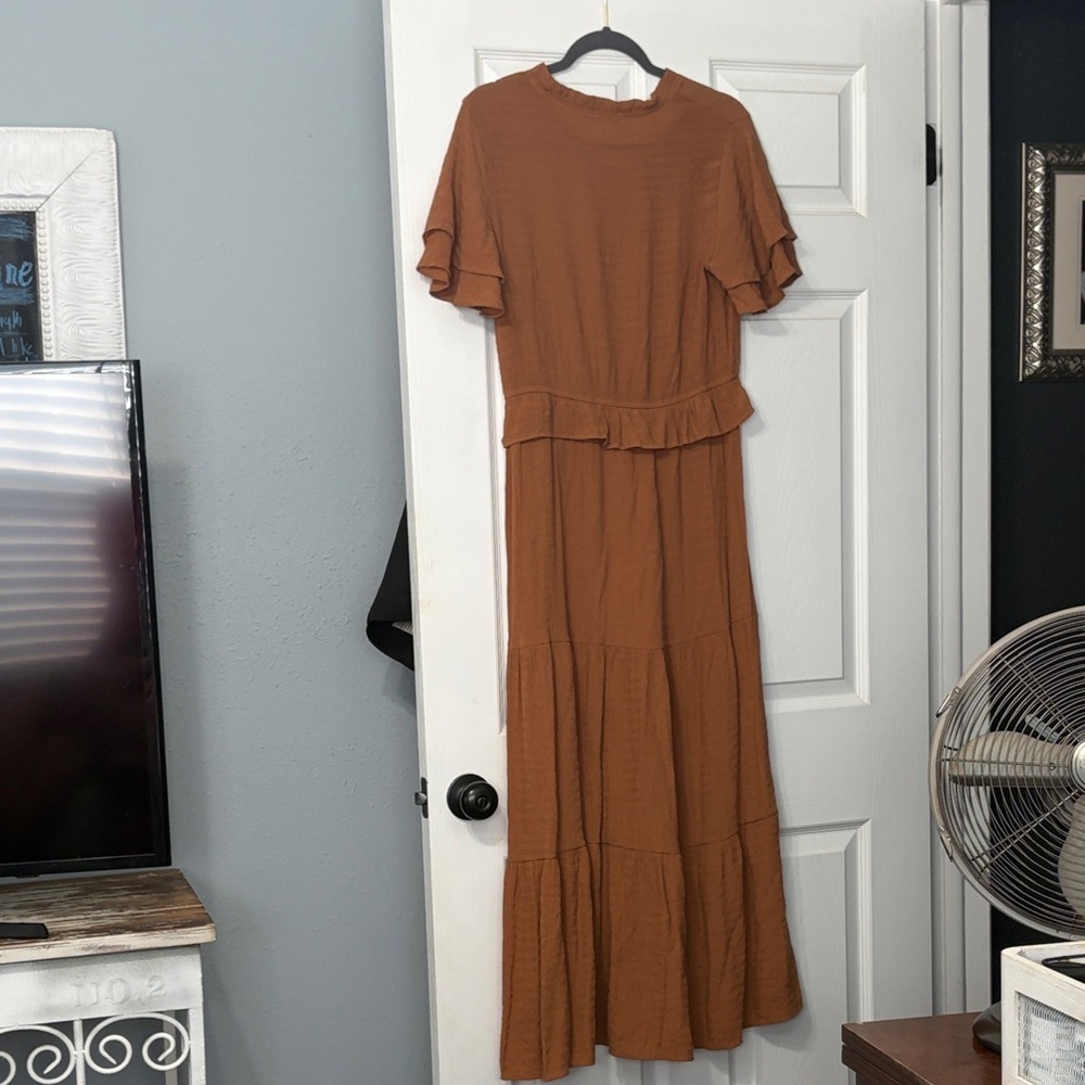 Rust Tiered Maxi Dress - Women - Picture 4 of 4